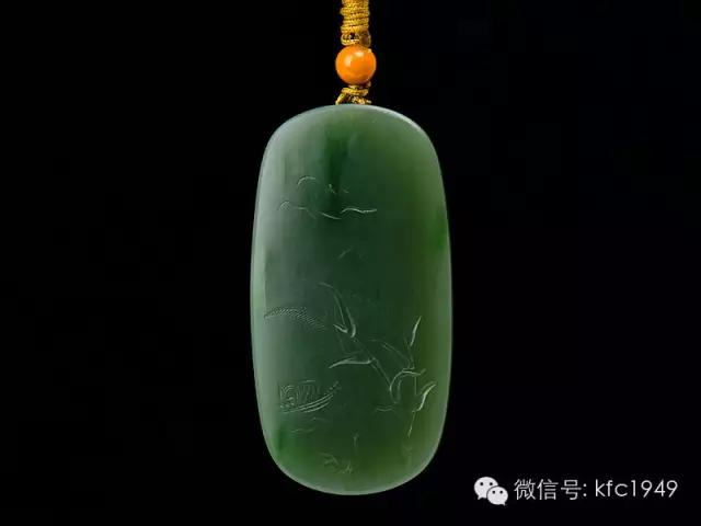 洗澡可以戴翡翠貔貅吗,翡翠吊坠洗澡可以戴吗