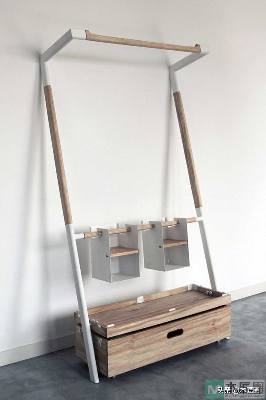 AraraNomade便携式衣架，简单的收起来，提上就走