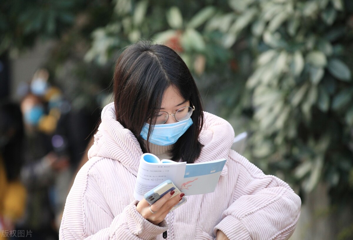 研究生考公务员哪些不受专业限制,唐山公务员考试有专业限制吗