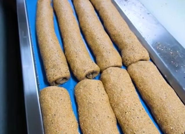 小伙放弃城里打工回老家摆摊创业,小伙放弃城里打工回老家做生意