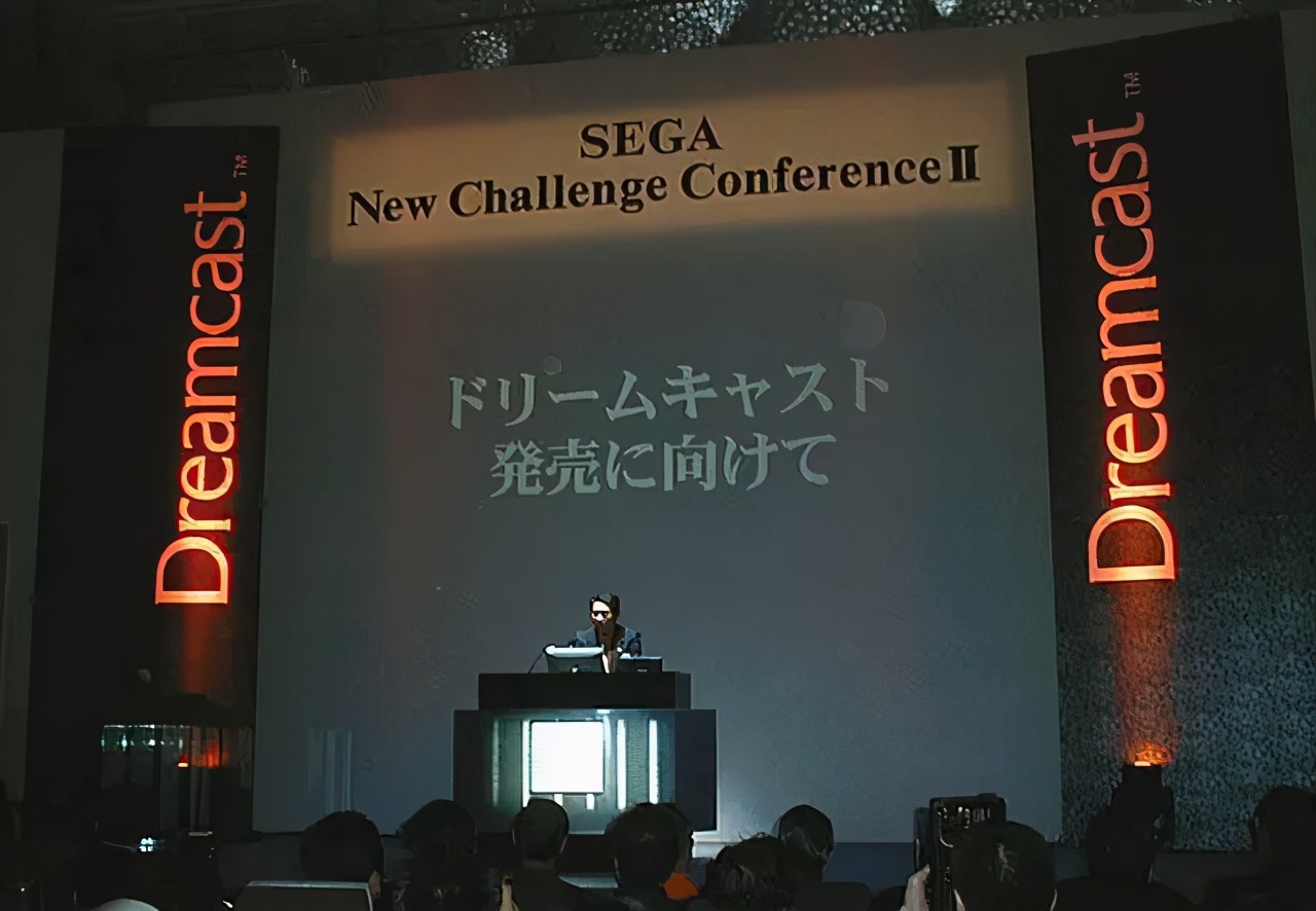 好物之走进美国丨Xbox：成不了电玩界的第一，就做手柄界的NO.1