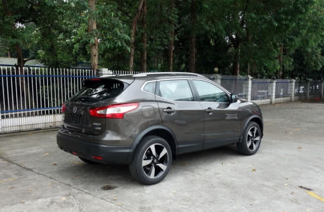 逍客勇夺15万级合资suv销量冠军,日产逍客2017领先版