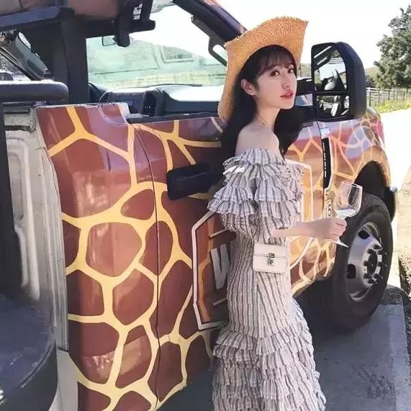 同一件衣服网红店的售价惊为天人？网红店的水有多深...