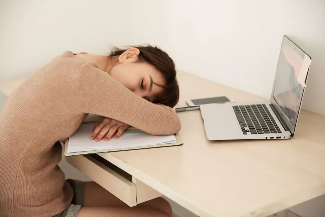 昏昏欲睡浑身乏力怎么缓解,每天睡不醒感觉很疲劳怎么办