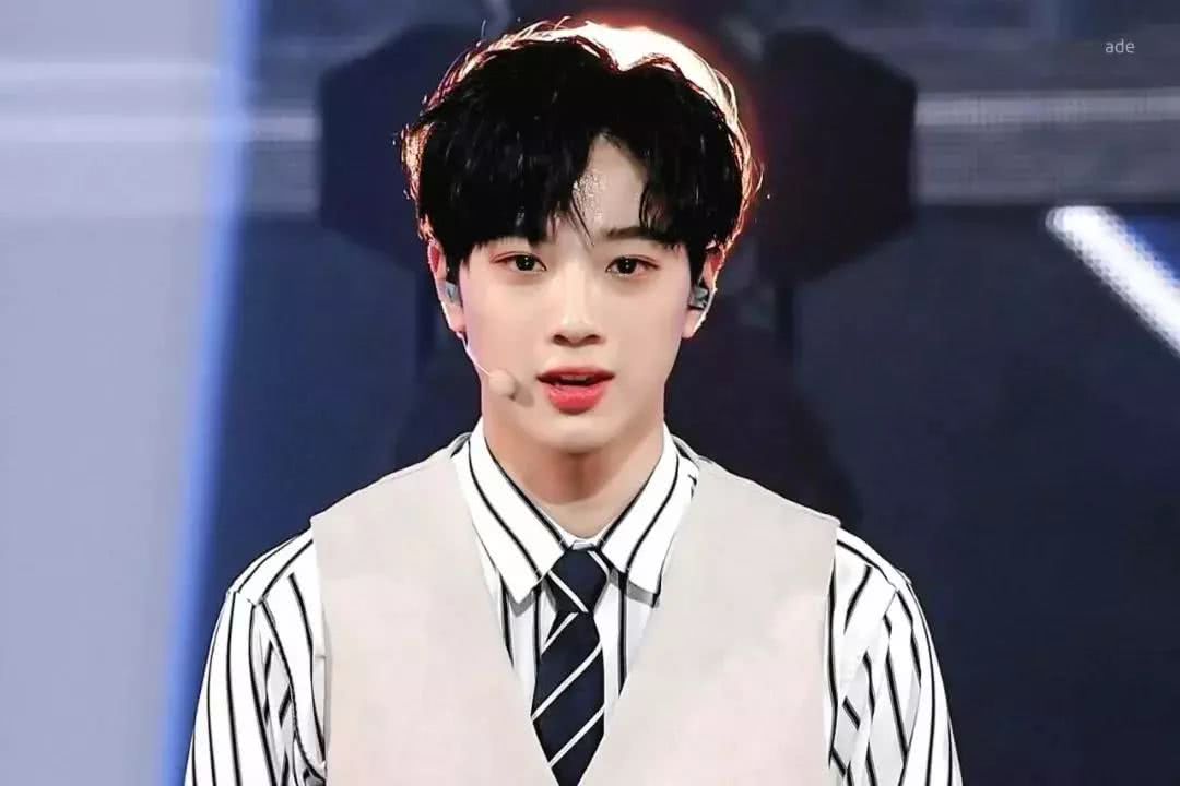 男朋友太帅吸引异性怎么办,男朋友太帅怎么办