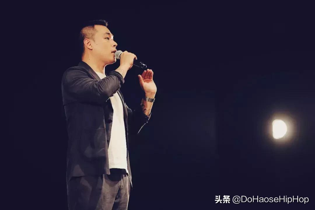 这就是街舞廖博solo,街舞mc廖博跳舞