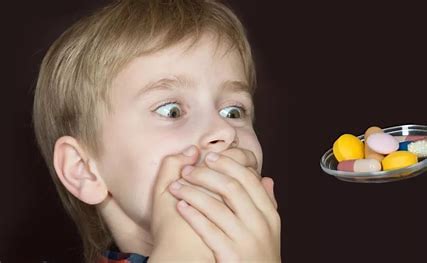 辟谣:痛风非布司他副作用大,尽量不服用。医生讲清楚用药细节