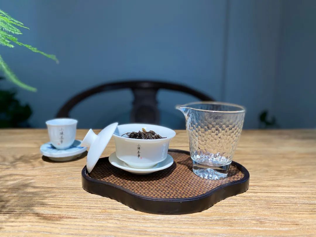 盖碗茶具的优缺点,陶盖碗适合什么茶具使用