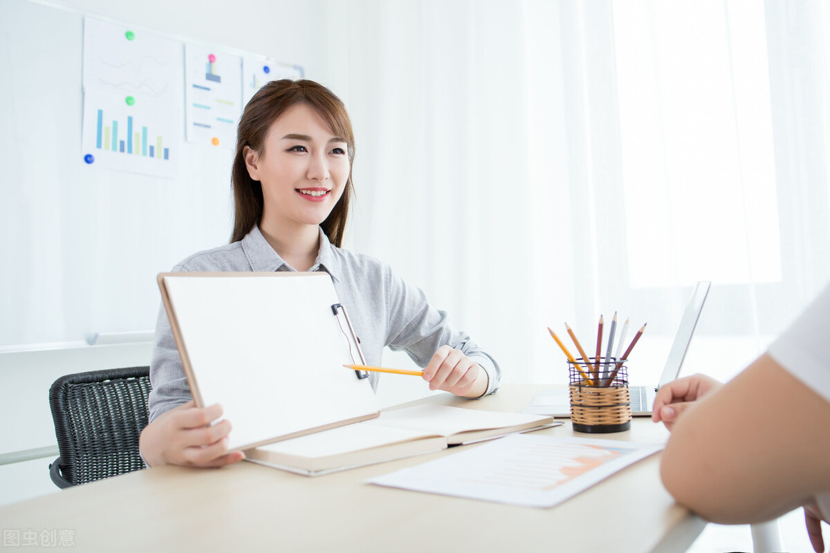 面试者嫌工资低hr怎么回答,面试的时候如何跟hr要更高工资