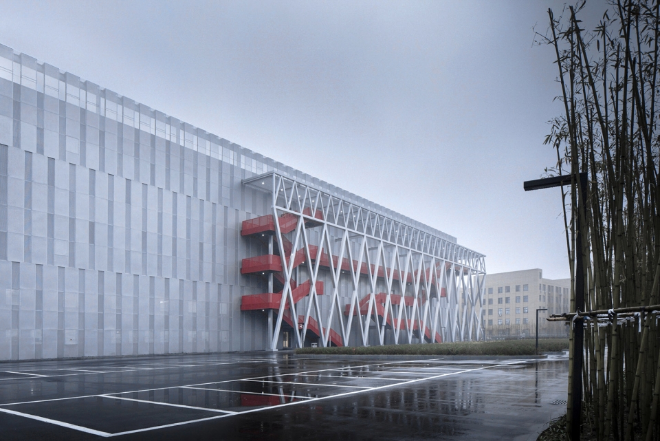 既是工厂,也是美术馆的浙江STANCE智慧厂房