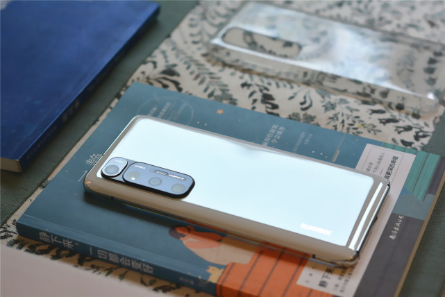 小米10和高通骁龙870哪个好,骁龙870且支持5g的小米手机