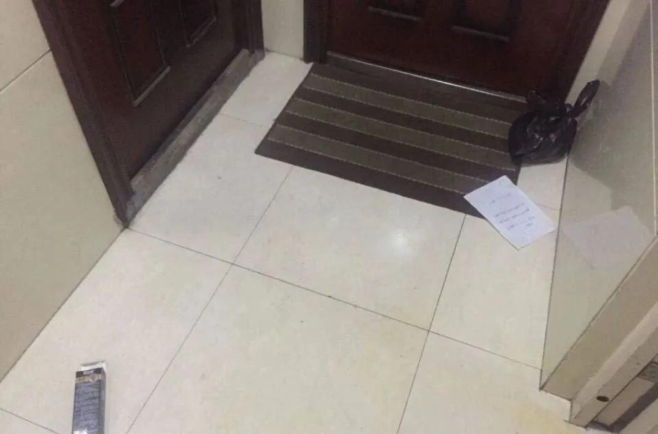 女澡堂惊现半裸男性，网友这次真的炸了