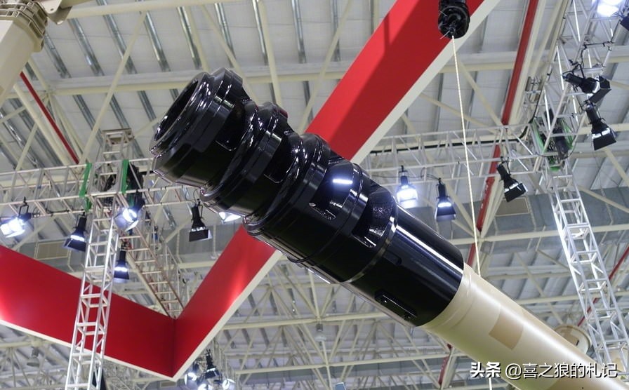 比m777榴弹炮更厉害的炮,m777榴弹炮和ah4对比