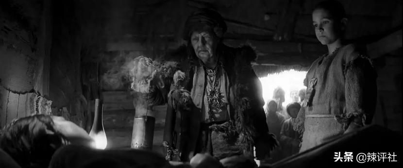 *力暴**与血腥在性关系中，异类是如何存活下去的