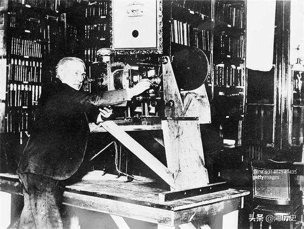 大家都知道爱迪生发明了电灯，却不知好莱坞的出现跟他有很大关系