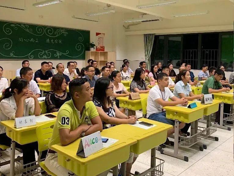 聚四海英才之荟萃,光明这所高标准学校正在崛起