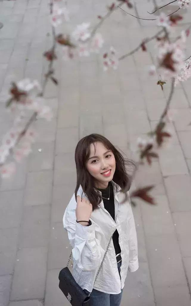 如何给女朋友拍照技术教学,怎么给女朋友拍照动作