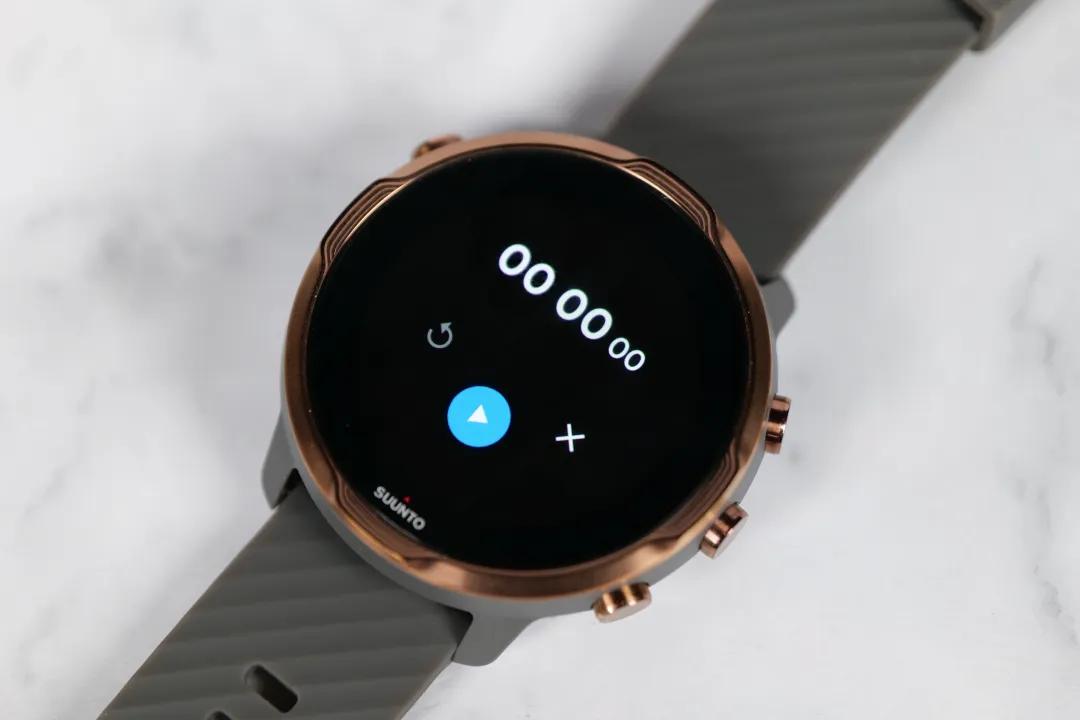 suunto手表哪个系列好,suunto颂拓7智能运动双系统手表