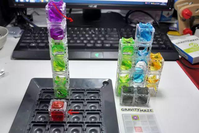 沉迷于游戏的孩子和学霸对比,学霸和学渣玩儿游戏