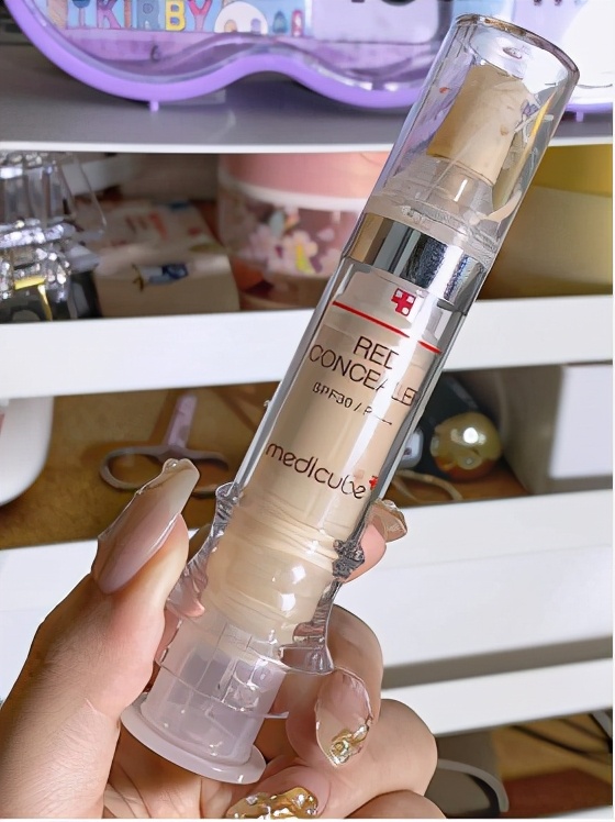 黑眼圈,痘印,*血丝红**?还在为这些问题发愁?遮瑕*法大**了解一下