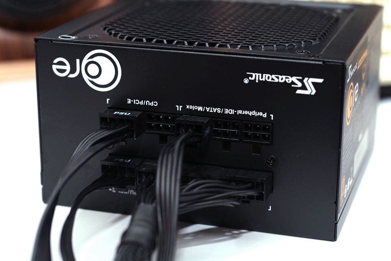 电脑的“心脏”不能马虎,换了新电源,谈谈高塔机箱走线