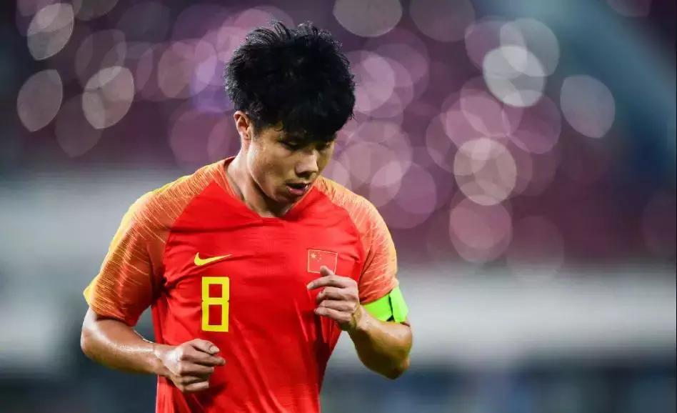 里皮盛赞韦世豪最新,名家评价国足