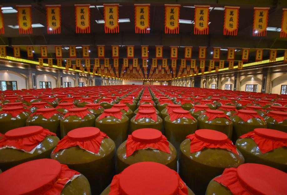 上海富豪郭广昌：花45亿买“酒”，4个月豪赚60亿，今身价8064亿