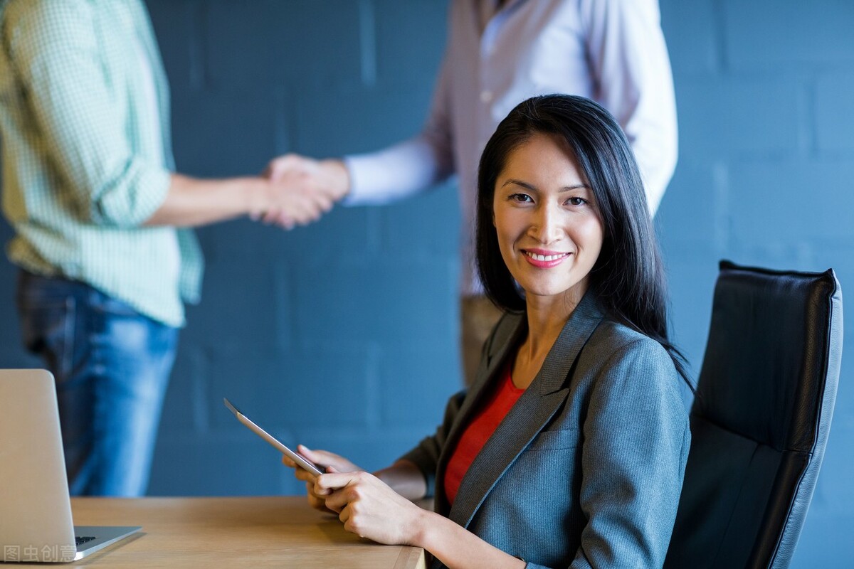 面对领导的不重用怎么办,为什么领导不尊重你