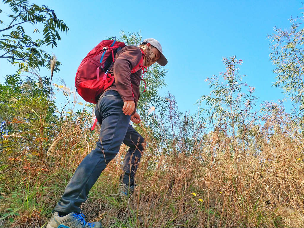温暖舒适轻盈灵活——阿迪达斯HYBDSTRPTWT18男子户外长裤测评
