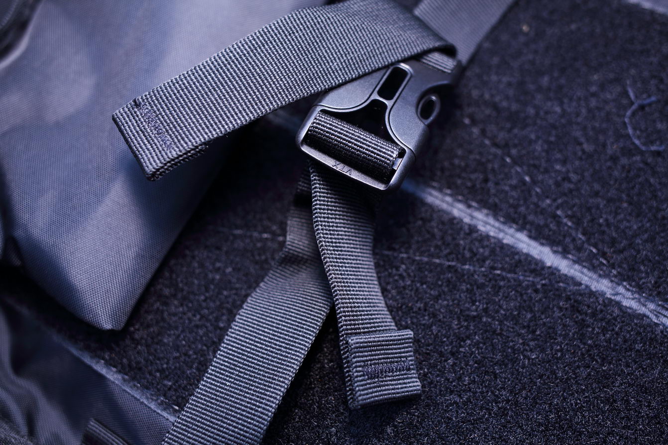 包行天下NITECOREBP25大容量双肩包