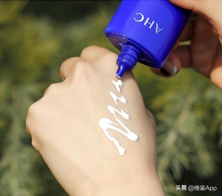 ahc小蓝瓶防晒属于什么,ahc防晒小蓝瓶实时测评