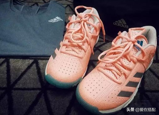adidas好还是斐乐好,fila与阿迪达斯哪个更高端