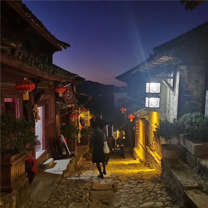 探寻世外桃源,凤庆滇红茶景区