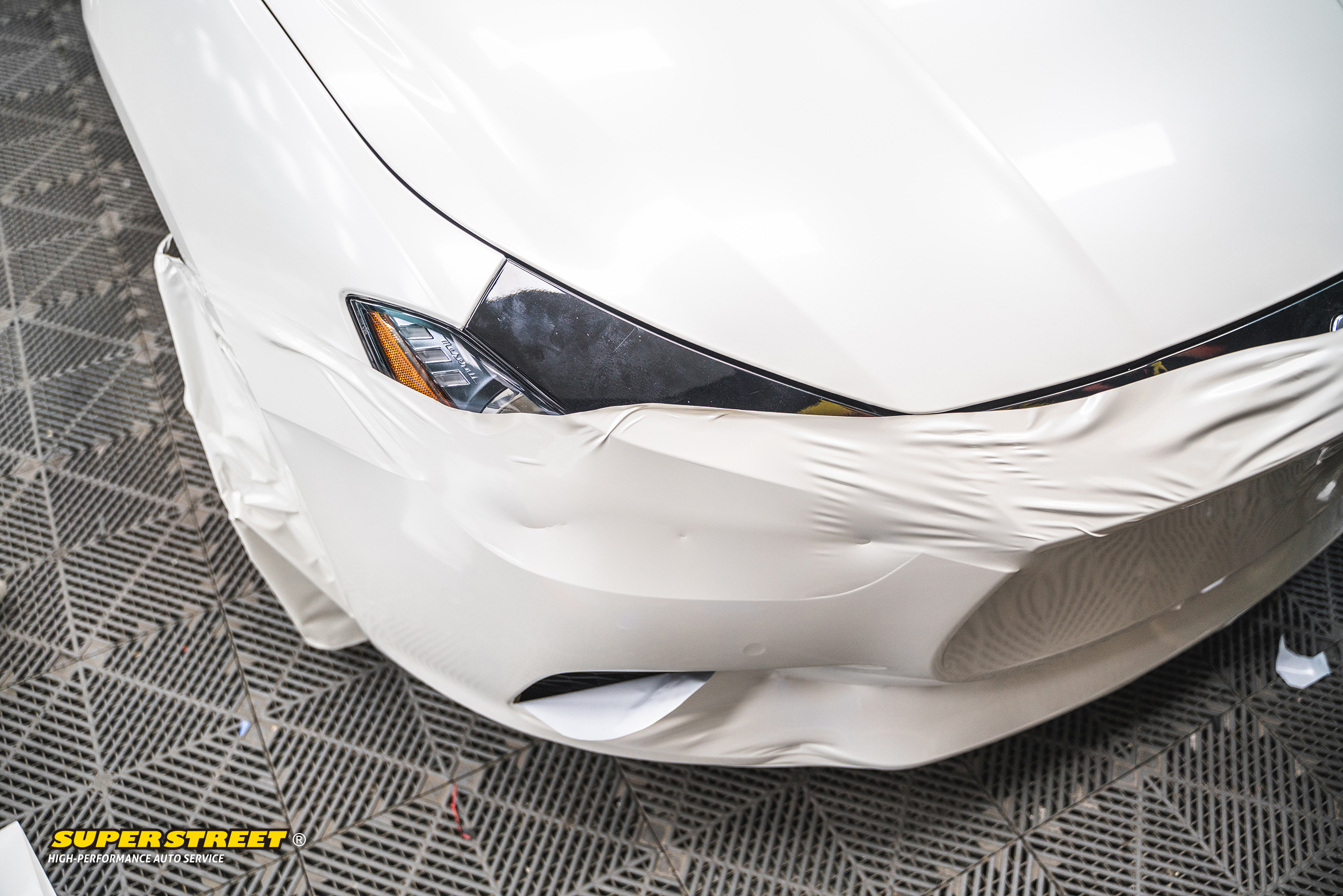 玛莎拉蒂吉博力汽车贴膜改色,superstreet改装