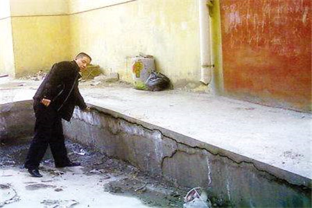 自建房地基下沉厉害补救最佳方法,楼房地基下沉加固后还下沉怎么办