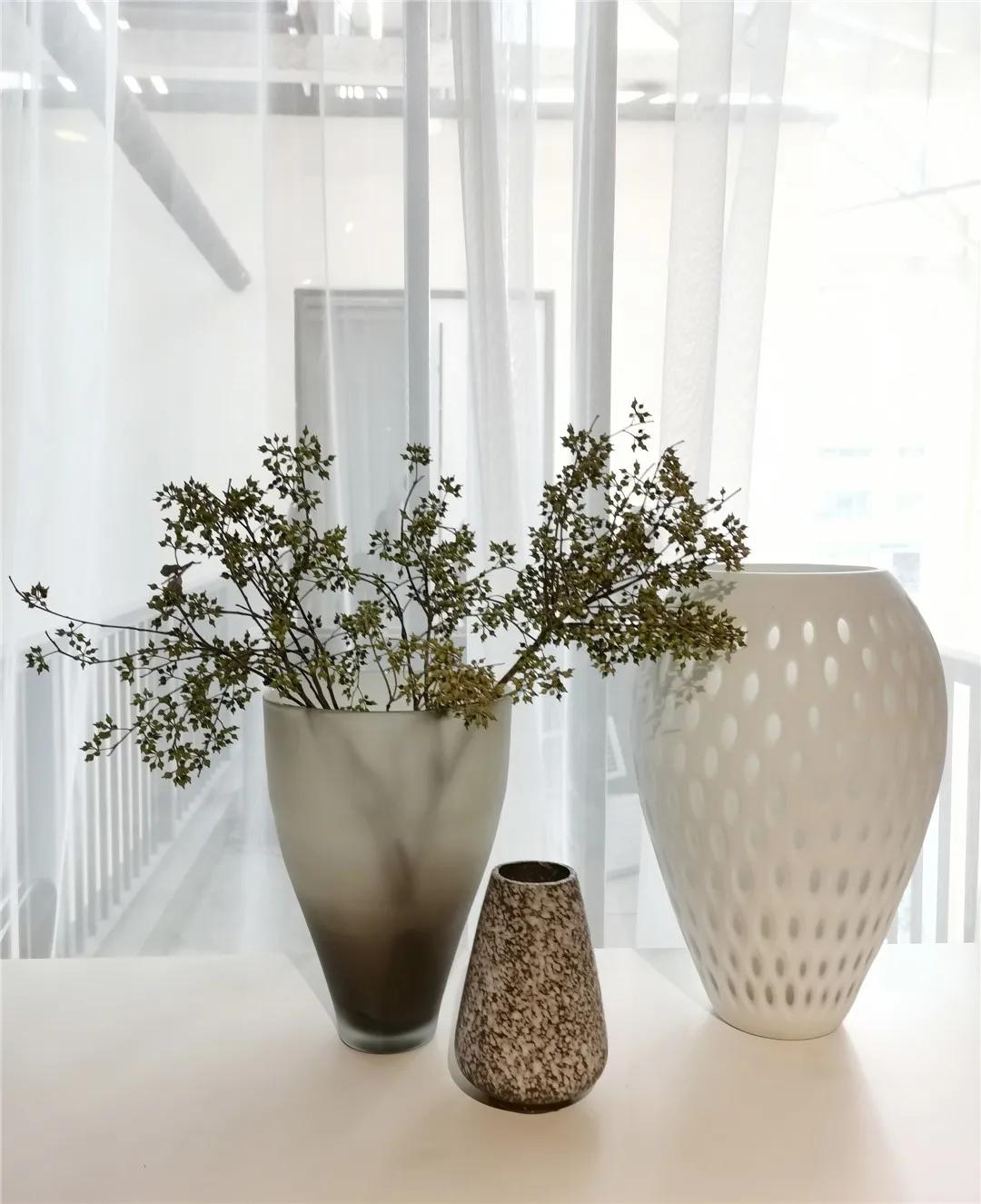 从10平方米的楼梯间花店，到130平方米的花园花店，为何她俩做得这么火？