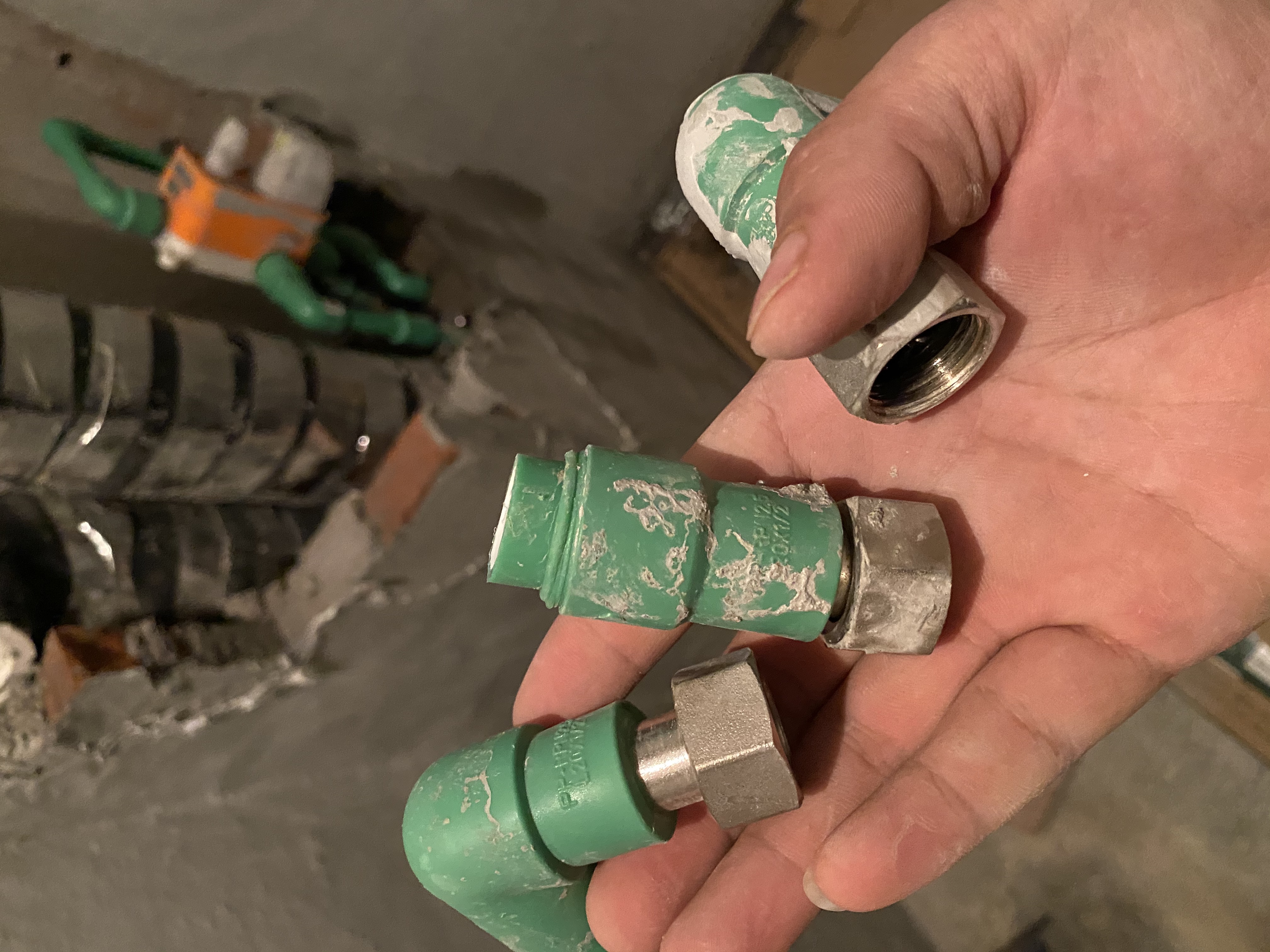 自己独立安装壁挂马桶遇到的那些坑!!!从水电开始就踩坑