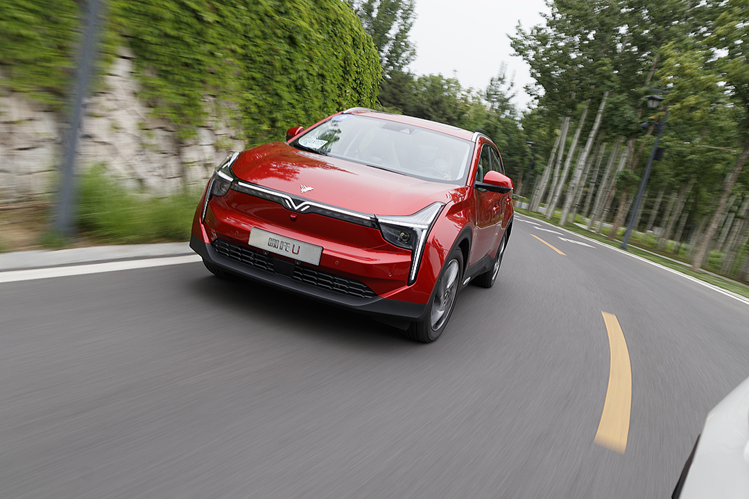 哪吒u新能源汽车推荐2021驾驭版,透明a柱的车