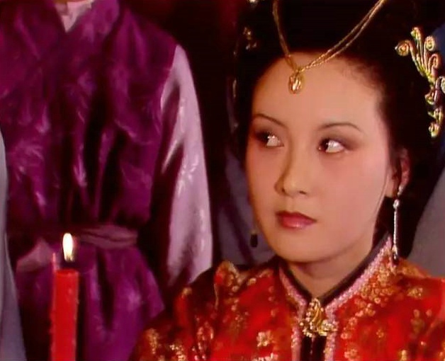 红楼梦中提到王熙凤对贾府的管理,红楼梦贾府落败后的惨状