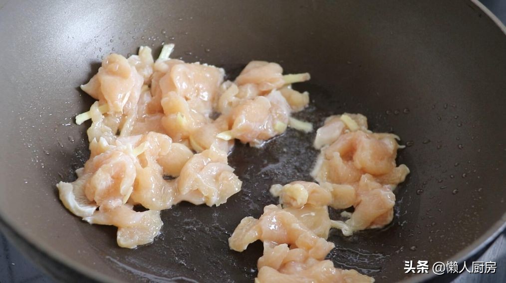 鸡胸肉怎么打汁吃最减肥,手撕鸡胸肉不柴的方法