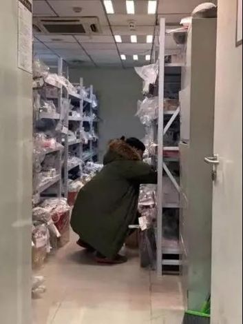 “代购”“厨子”“保洁”“学生”集齐一身,免税人全员出击