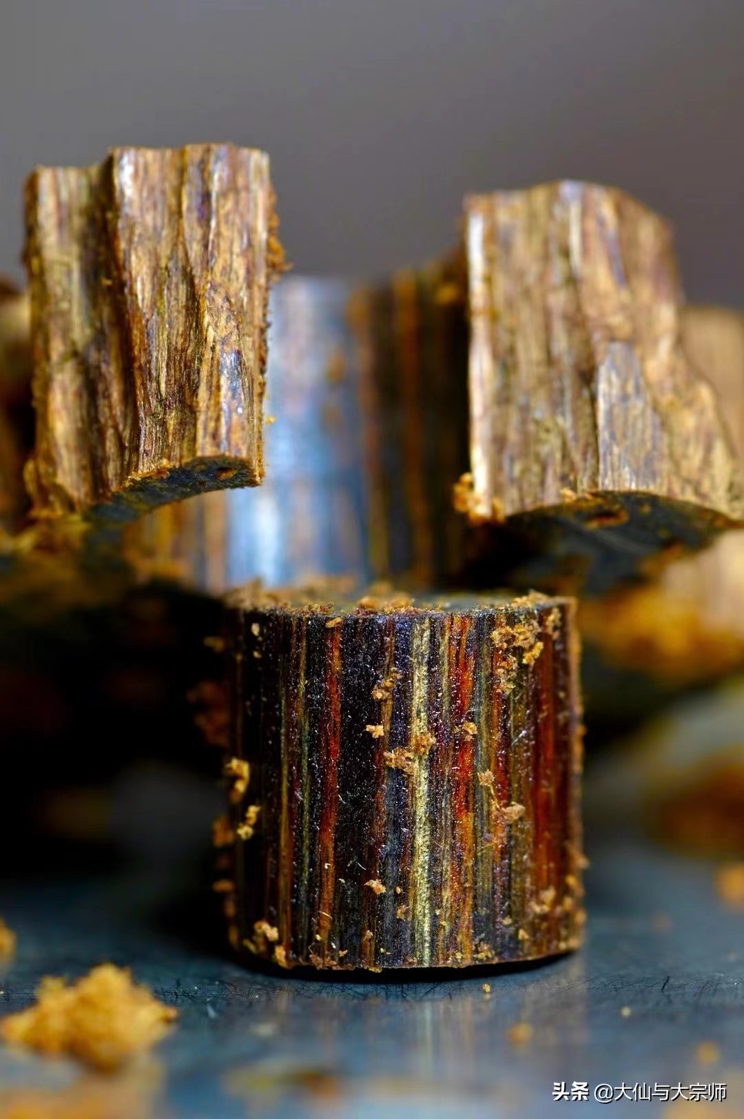 1串43克的绿奇楠手串目前价位多少,100元左右的奇楠手串是真的吗