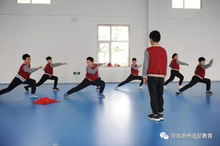 春风十里梦起航，听课评课促成长