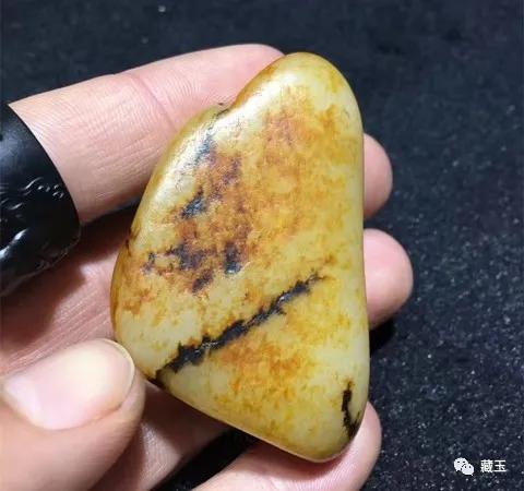 买到假的和田玉了怎么处理,买到假皮色的和田玉能报警吧