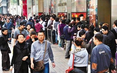 全球确诊超27万,全球确诊超327万