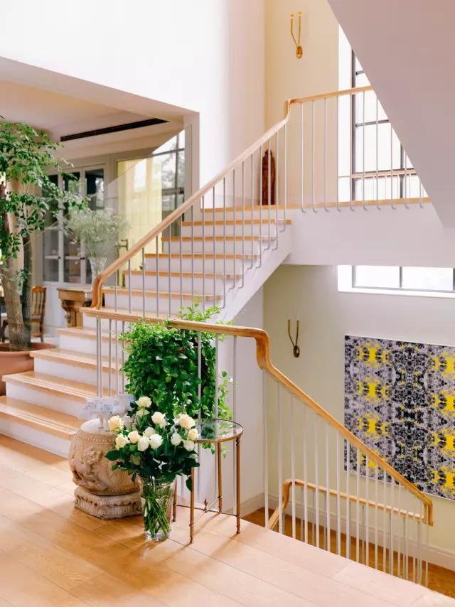 消失6年后,张静初单身生活首曝光!独居大House,与满屋破烂作伴