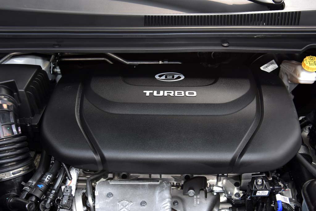 新款宝骏rm-5最新豪华型七座,宝骏mpv改造