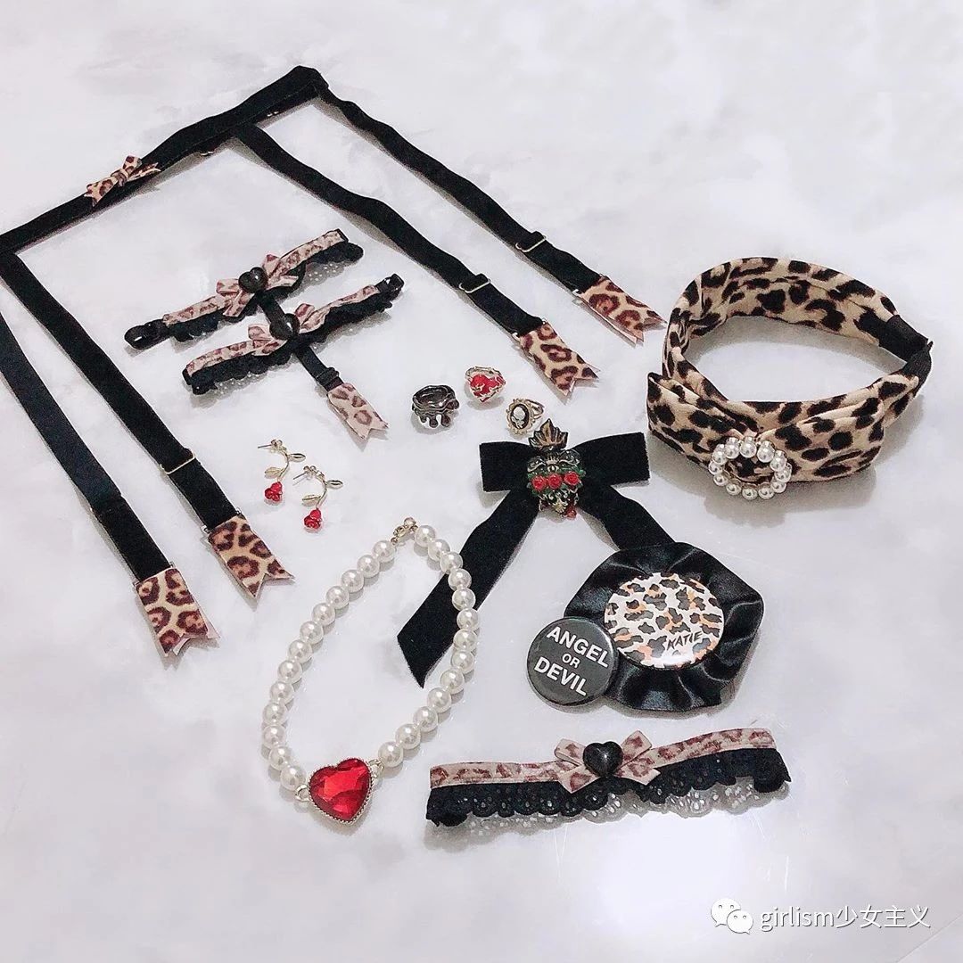 Lolita协会会长美沙子教你做“痛lo”？地球人混搭Lo装推荐