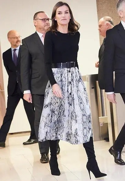 莱蒂齐亚太节省，夏天400块Zara寒冬继续穿，少女感十足不像47