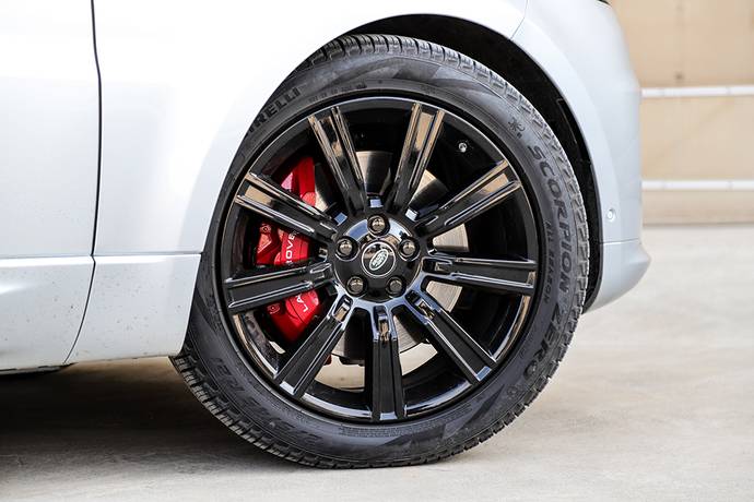 路虎揽胜运动版典范版2024款试驾,路虎揽胜运动2024款典范版试驾